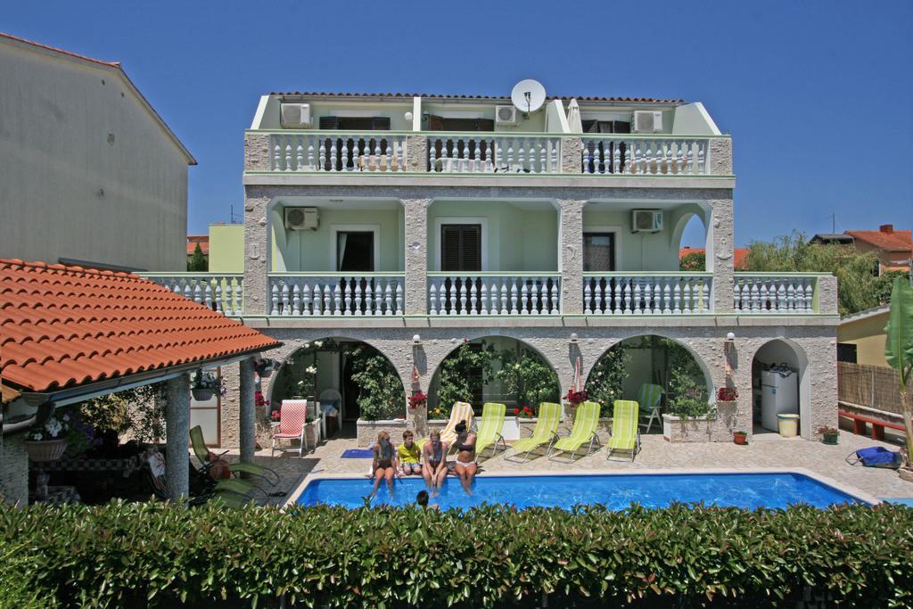 Apartments & Rooms Lo & Mar Medulin Extérieur photo